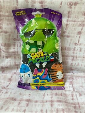 NWT 2021 Cats Vs. Pickles 4 inch Surprise Plush Mystery Toy